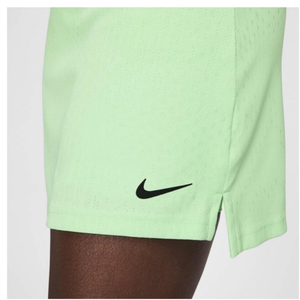 Nike Women's 17" Dri-FIT ADV
Tour High-Waisted Long‎ Golf Skort
XS FD5598-376 XS - Picture 3 of 12